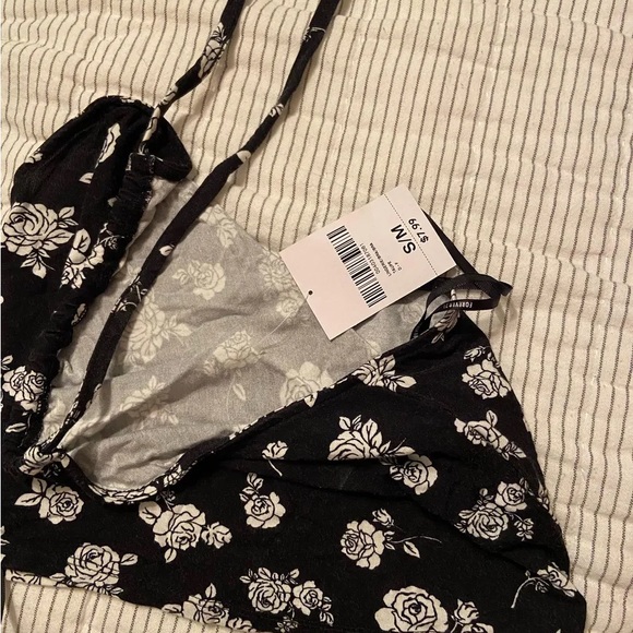 Forever 21 Floral Halter Top - Picture 4 of 4